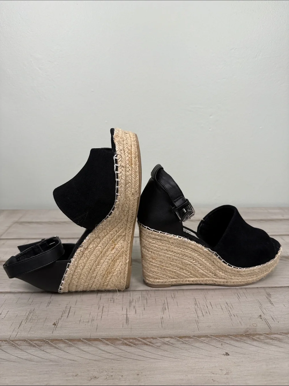 Steve Madden Gorgeous Black Espadrille Wedge Sandals with Ankle Straps Size 8.5